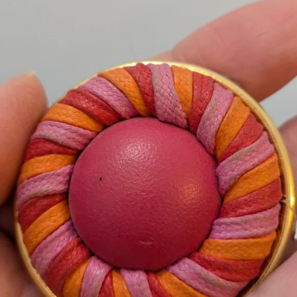 Vintage Round Clip Earrings, Pink Orange Gold, Fashion Jewelry - Picture 10 of 12